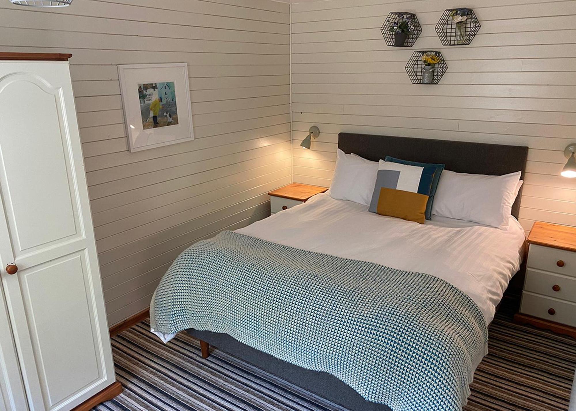 Ivyleaf Combe Lodges Stratton  Ngoại thất bức ảnh